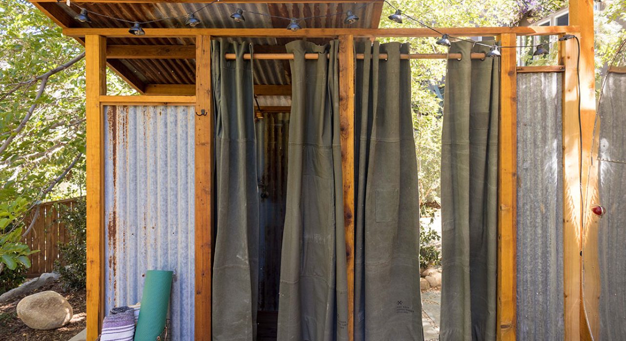 14-MoonShine_Outdoor-Shower-Exterior