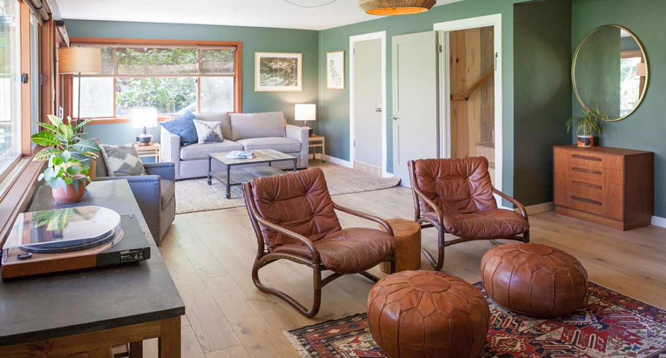 18-Lookout_Downstairs-Lounge