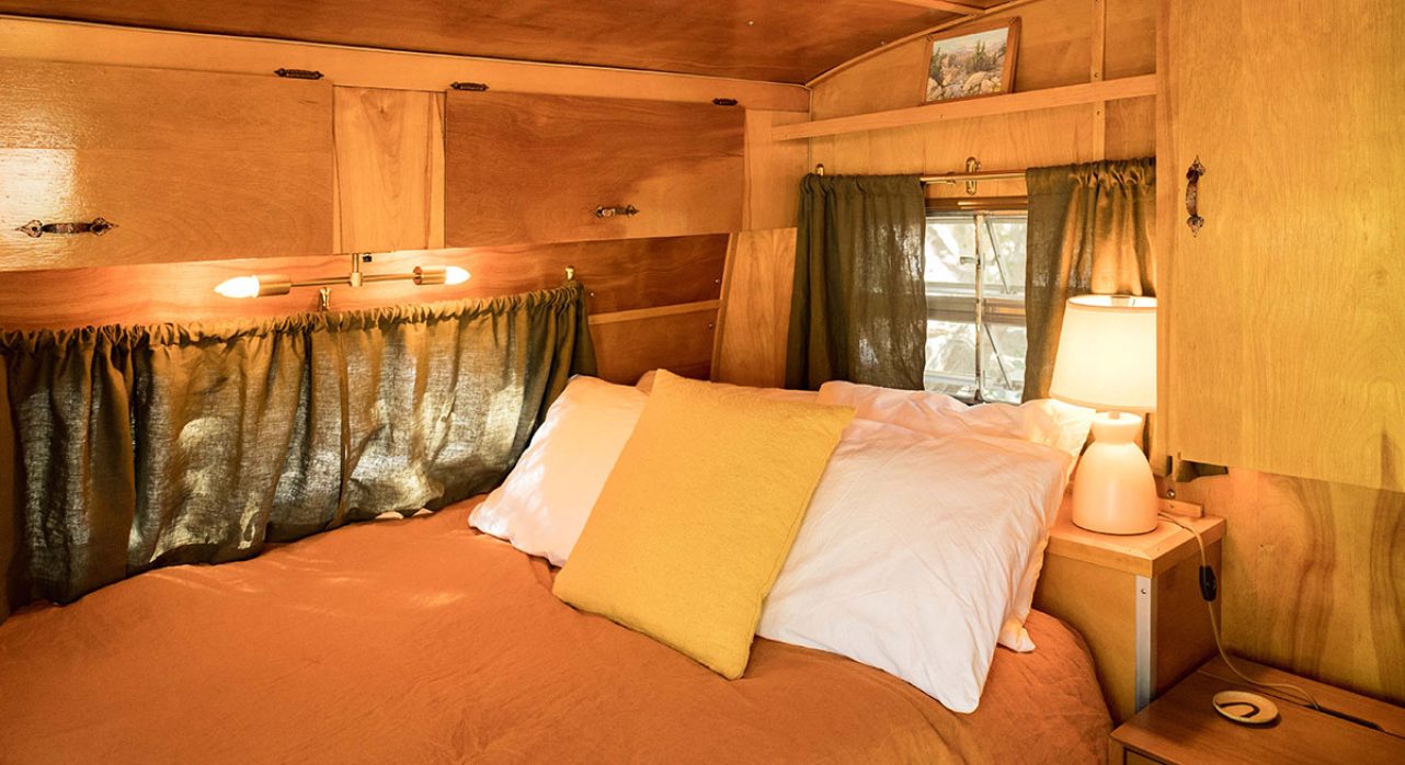 20-MoonShine_Queen-Main-Bedroom