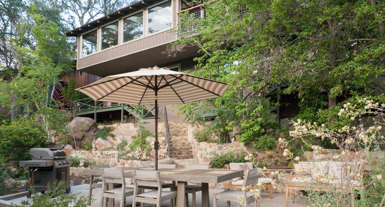 24-Lookout_Outdoor-Dining