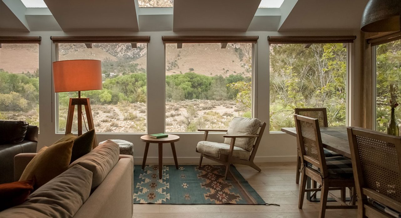 5-Big-View_Living-Room